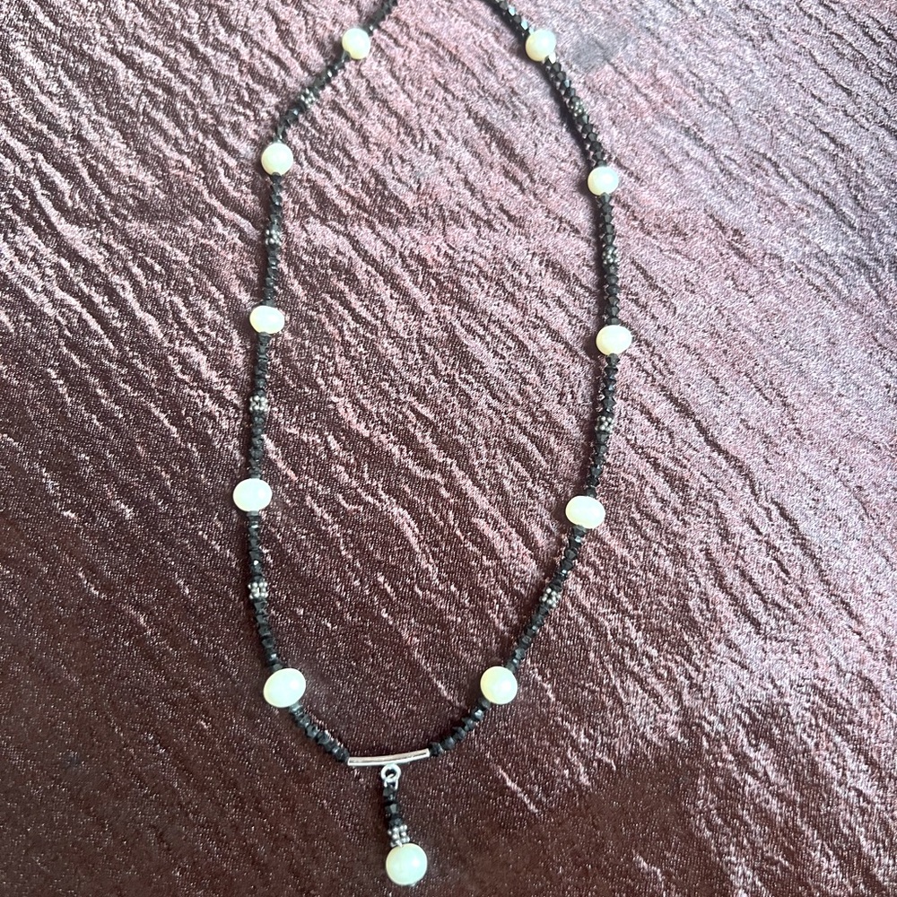 Chocker Necklace - black and white